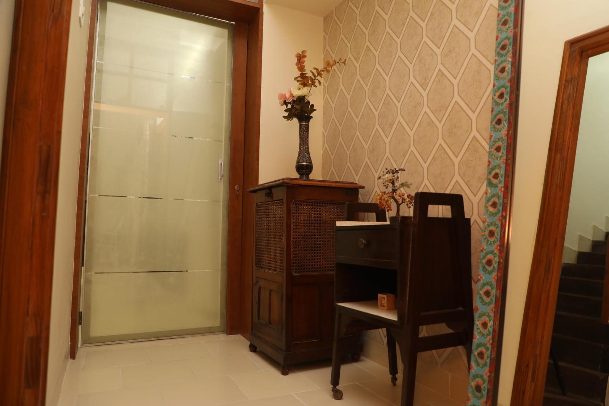 Ushta Te - Happiness To Thee Hotel บังกาลอร์ ภายนอก รูปภาพ